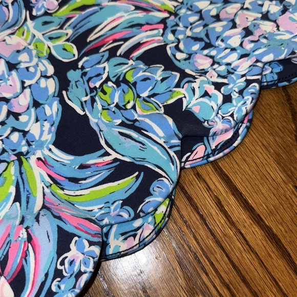 Lilly Pulitzer Darci Knit short high tide navy pineapple Paradise size 10 NWT - Picture 4 of 8